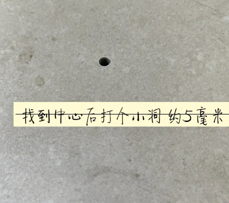 红安瓷砖空鼓维修公司专业解答在瓷砖铺贴过程中，如果砂料搅拌不均匀，将会带来以下问题